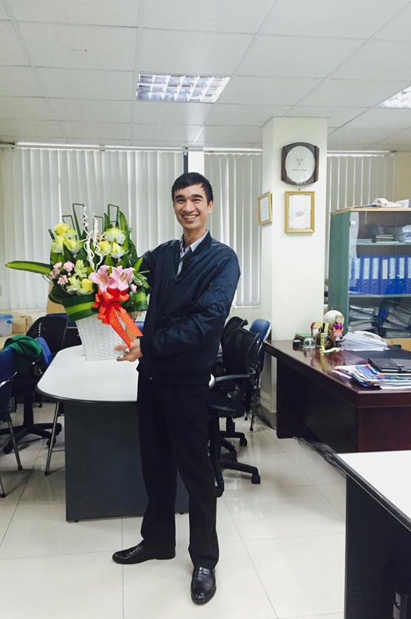Alex and beautiful flowers on his 35th birthday