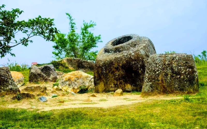 3 Days Discovering the Mysterious Plain of Jars in Northern Laos