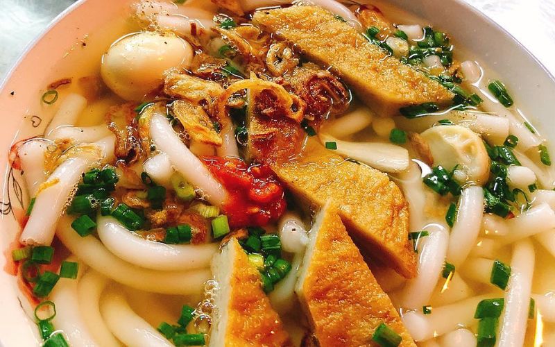 Banh canh cha ca Muine