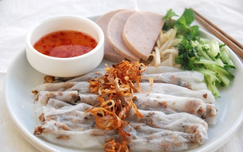 Banh cuon (Steamed rice rolls)