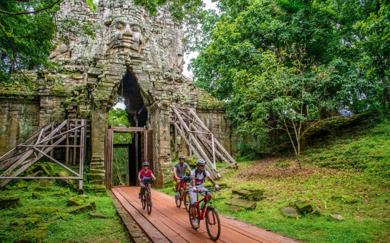 Cambodia bicycle tour