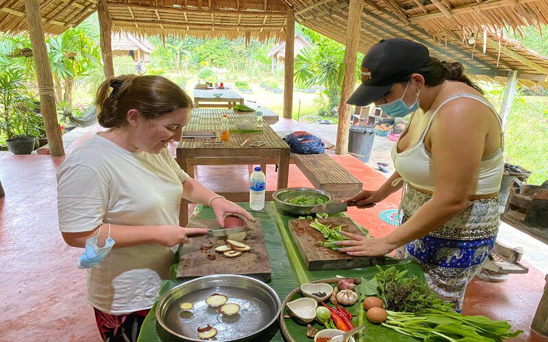 Cooking class at Rungfah Farm Stay