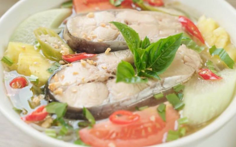 Canh chua (Sweet and sour soup)