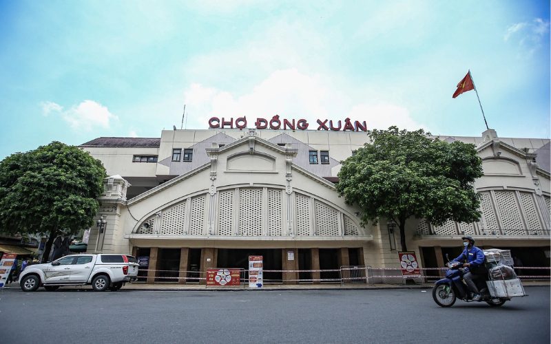 Dong Xuan Market: The Largest Local Market in Hanoi - IDC Travel