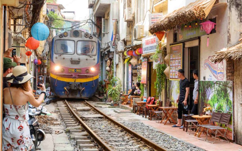 Hanoi Train Street