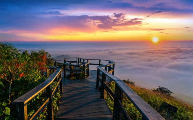 Doi Kew Lom Viewpoint