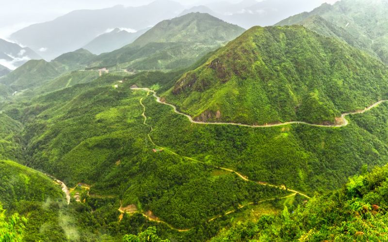 Magnificent view from O Quy Ho Pass