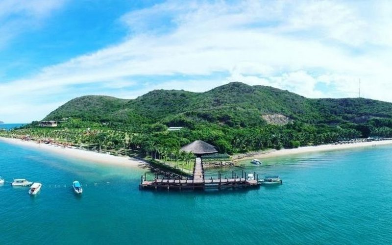 Explore islands in Nha Trang