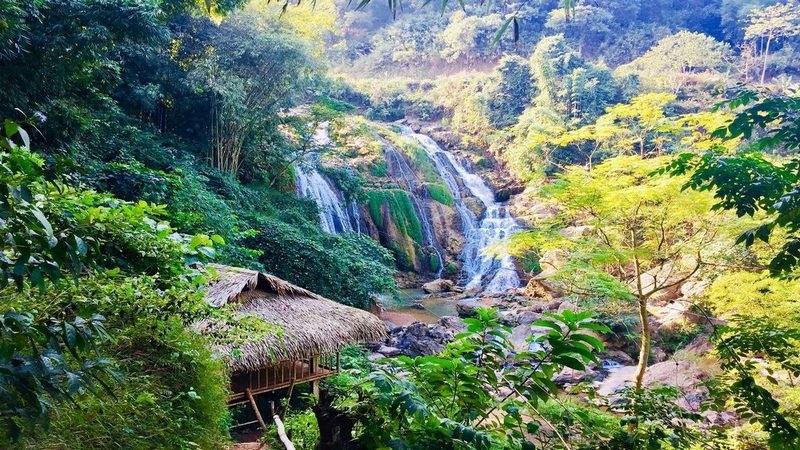 Go Lao Waterfall