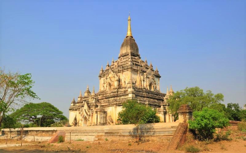 Gawdawpalin Temple in Bagan