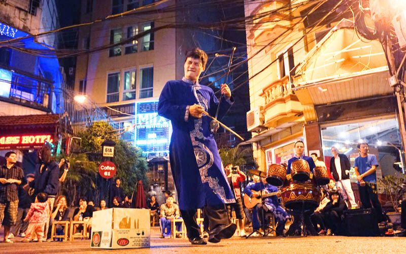 Hanoi Old Quarter captivates tourists with street music