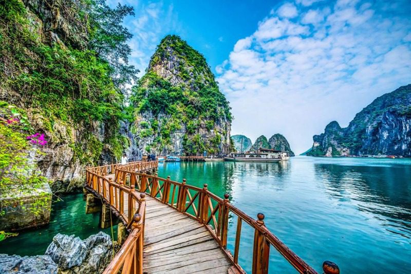 Vietnam Highlights Tour for Family in 10 Days