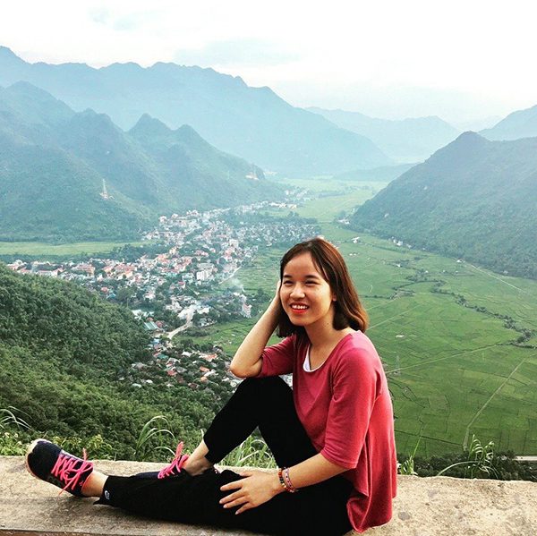 Helen at Thung Khe pass - Hoa Binh province