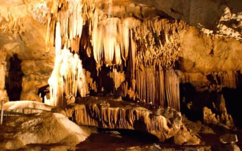 Lawa Cave