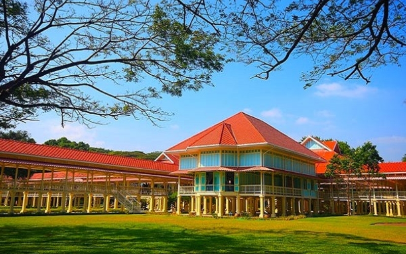 Maruekhathaiyawan Palace
