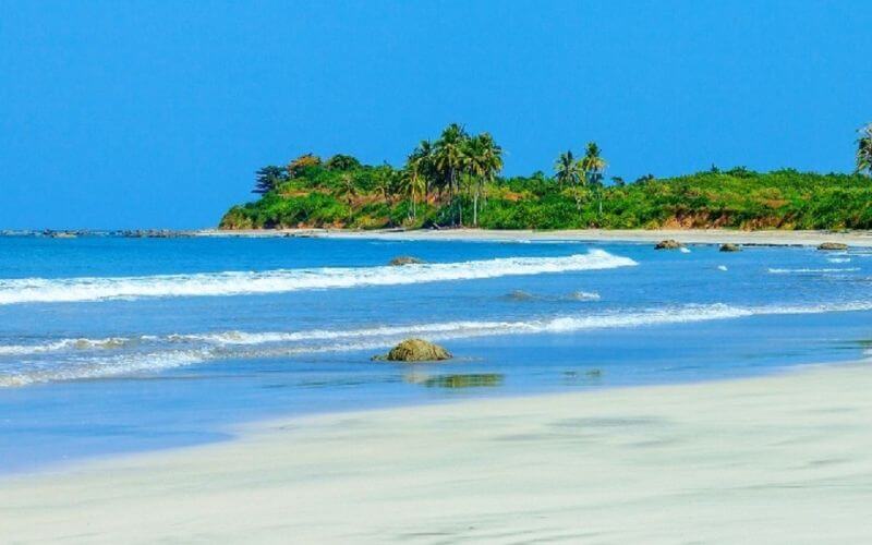 Ngwe Saung Beach