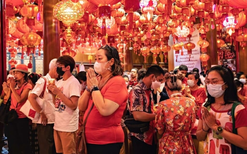 People pray for luck and health for the coming year