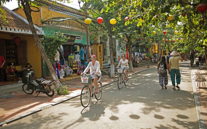 Ride a bike in Hoi An Ancient Town