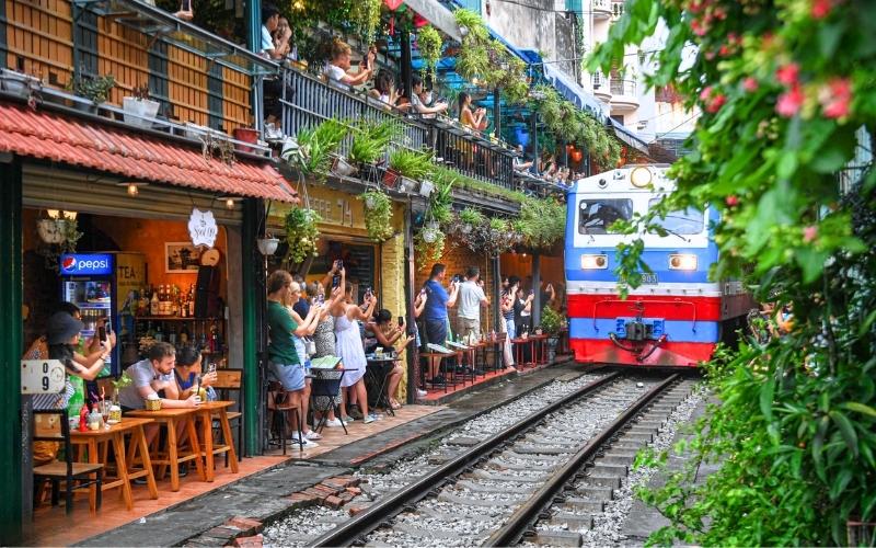 Railway Coffee Shops in Hanoi