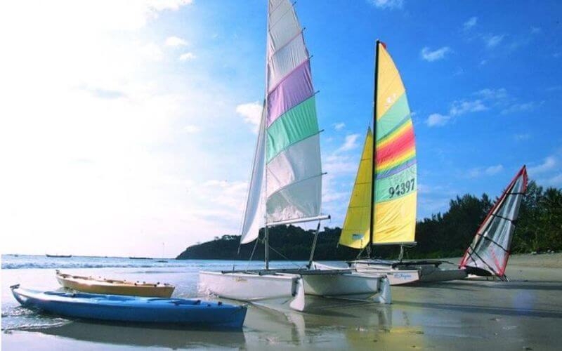 Sailing in Ngapali Beach