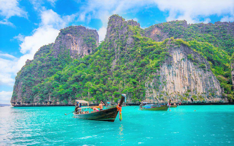 Thailand 8 Days Tour to Phuket & Bangkok
