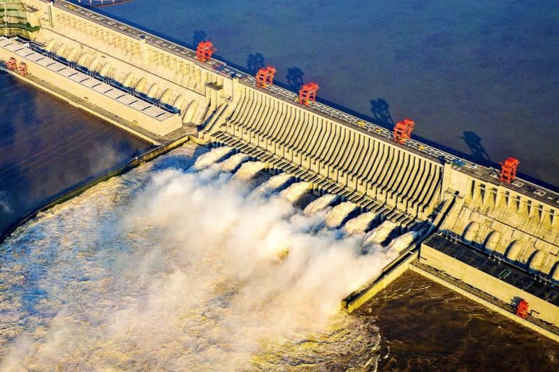 Three gorges dam