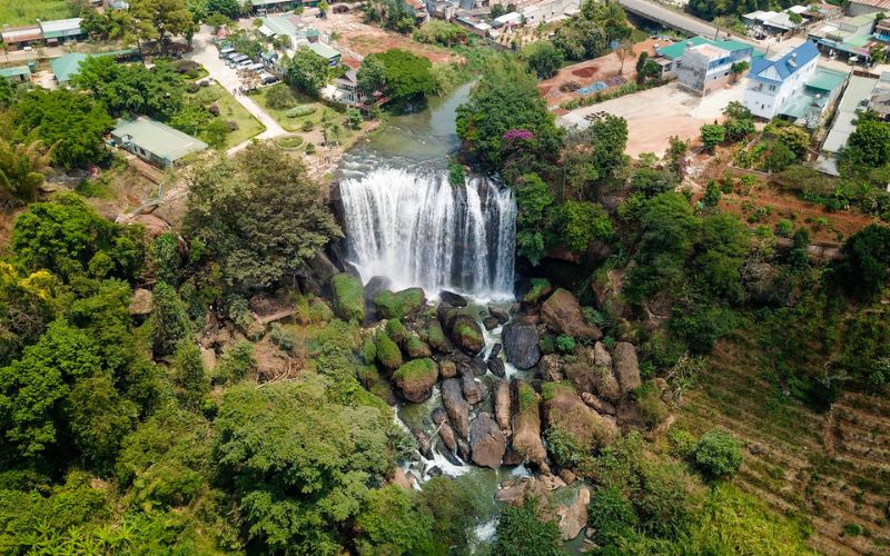 Thac Voi (Elephant Falls)