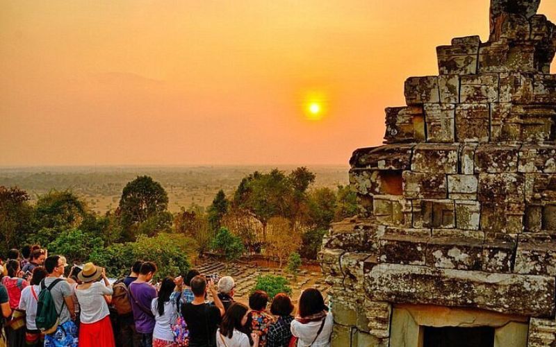The spectacular scenery from the view of Bakheng Mountain