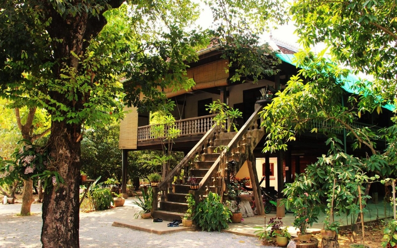 This house is a well-preserved example of traditional Khmer architecture and culture