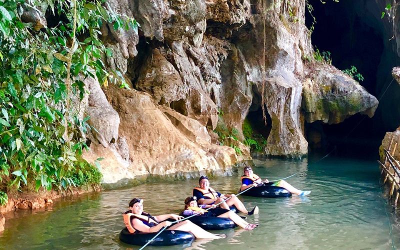 Tham Nam Cave Vang Vieng