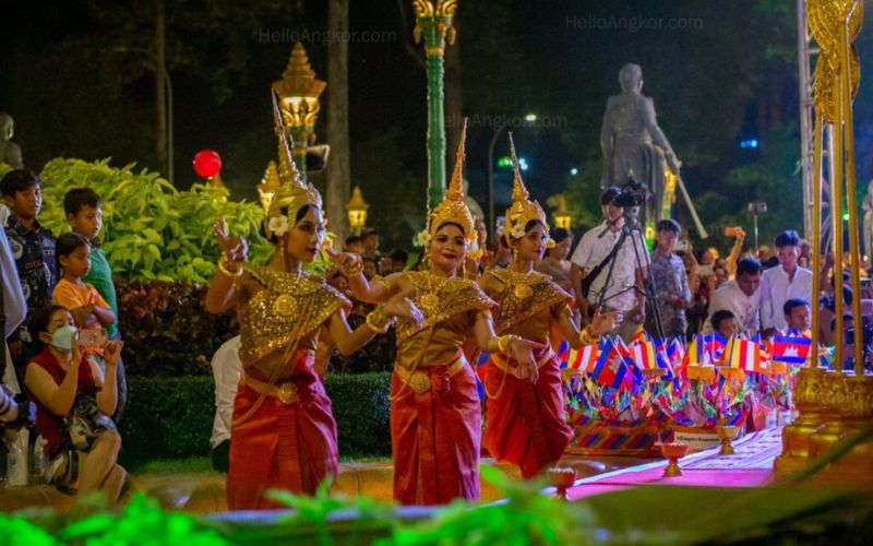 Traditional Khmer dancers performing during the moon worship ceremony at Bom Om Touk Festival in Cambodia