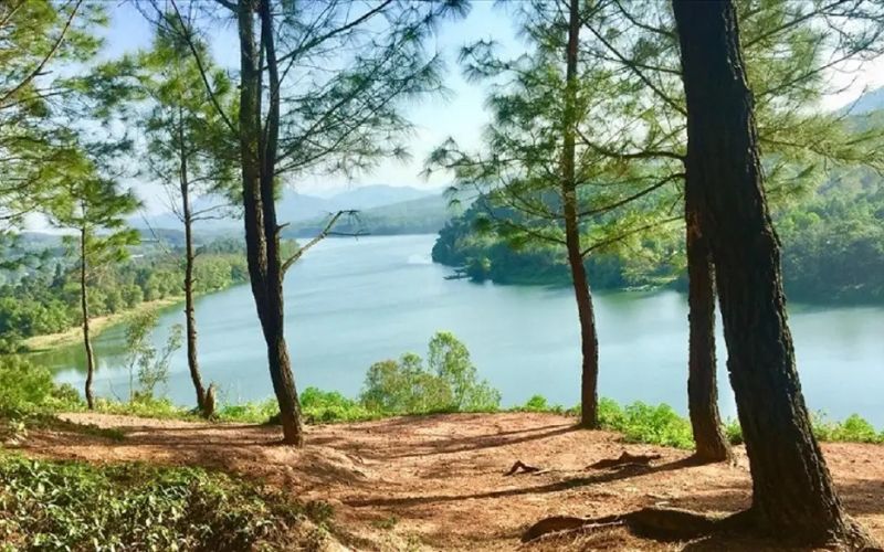 Vong Canh Hill