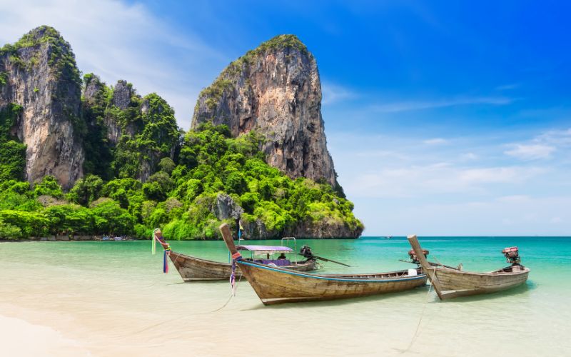 Wonderful Beaches of Vietnam and Thailand in 16 Days