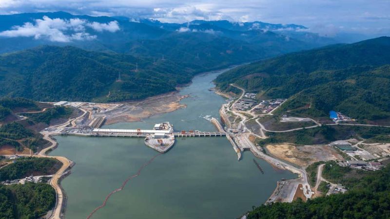 Xayaburi Hydroelectric Power Plant - Pandaw Cruise Upstream