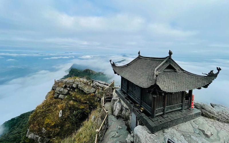 Yen Tu Pagoda - One of the most beautiful temples in Vietnam